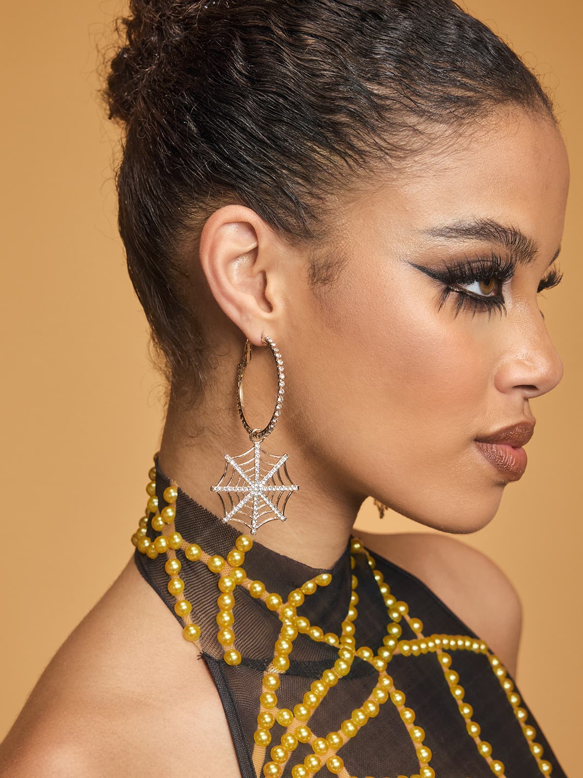 Palta Rhinestone Cobweb Earrings - Image 3