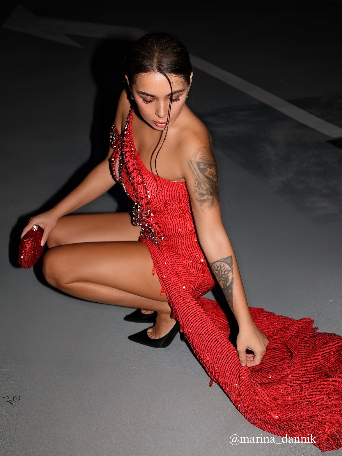 Tonantzin One Shoulder Sequin Split Maxi Dress - Image 10