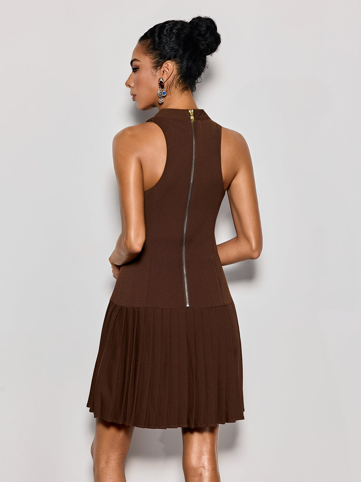 Havqor Sleeveless Pleated Mini Dress In Coffee - Image 7