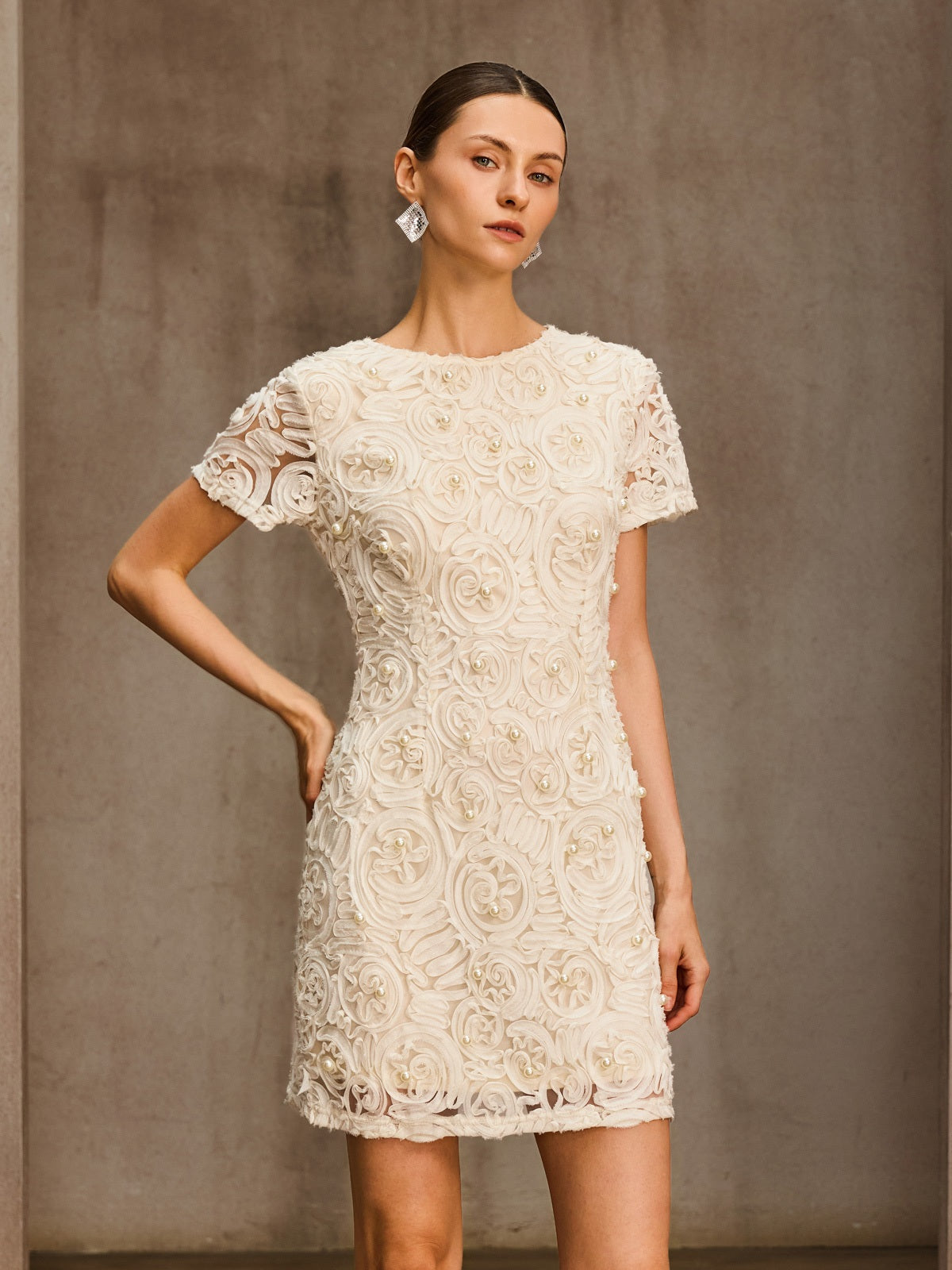 Lytheron Short Sleeve Pearl Floral Mini Dress - Image 5