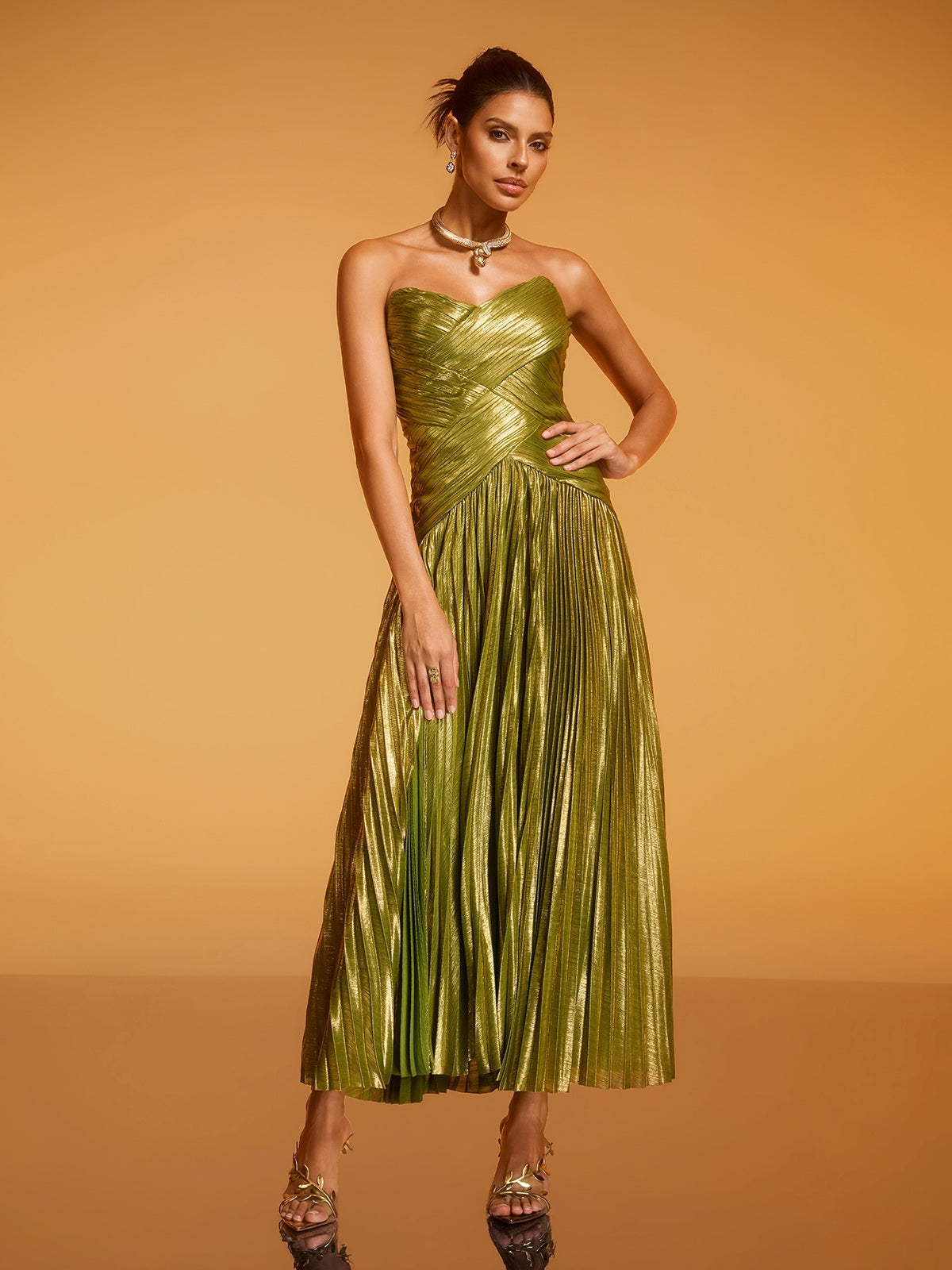 Quvory Strapless Split Pleated Maxi Dress - Image 2