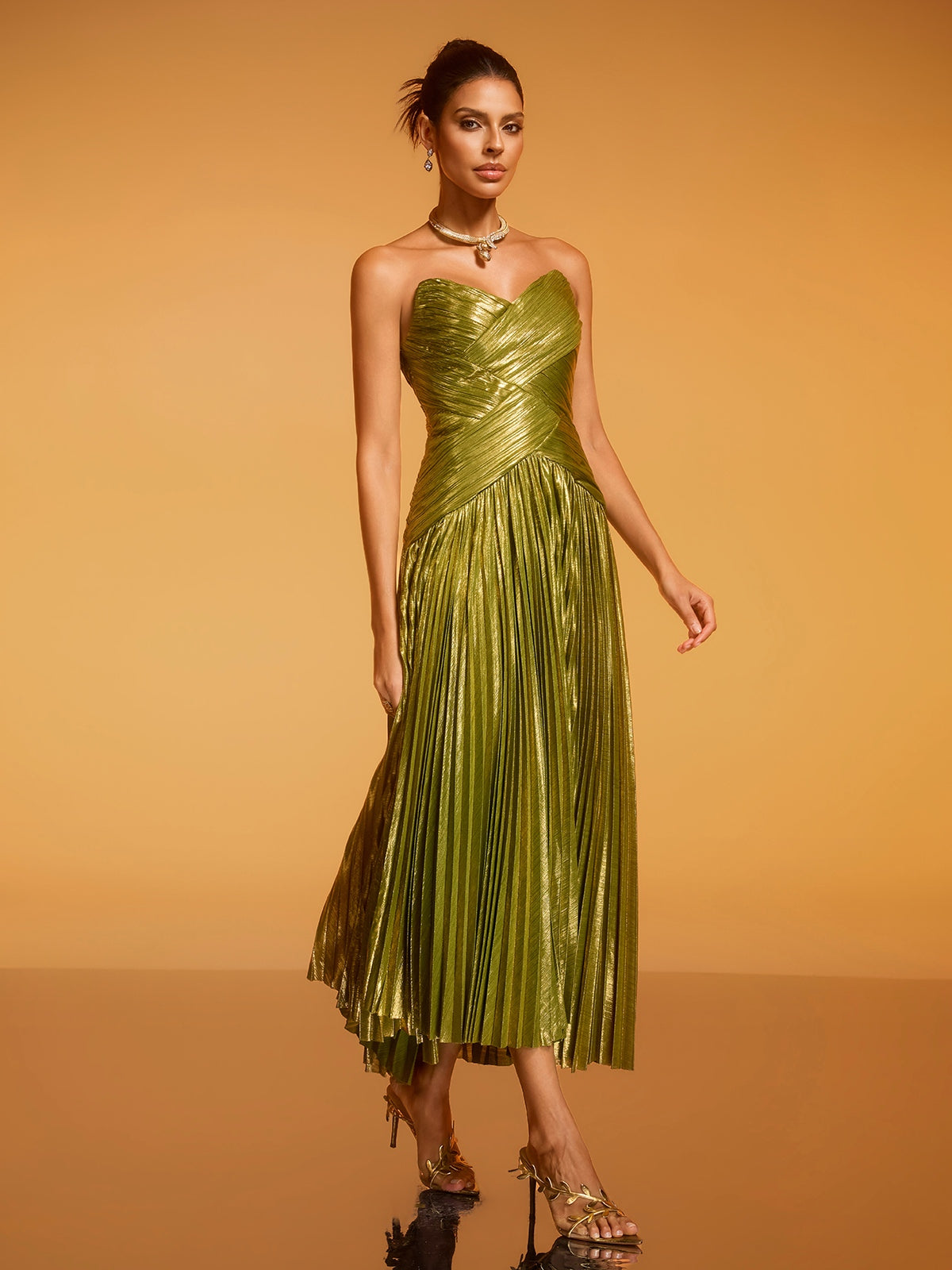 Quvory Strapless Split Pleated Maxi Dress - Image 5
