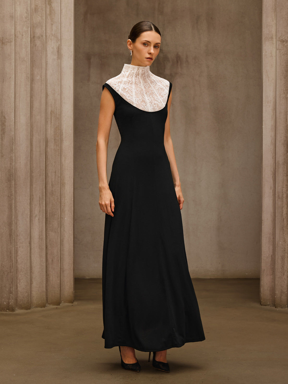 Sevionyx High Neck Lace Maxi Dress - Image 4