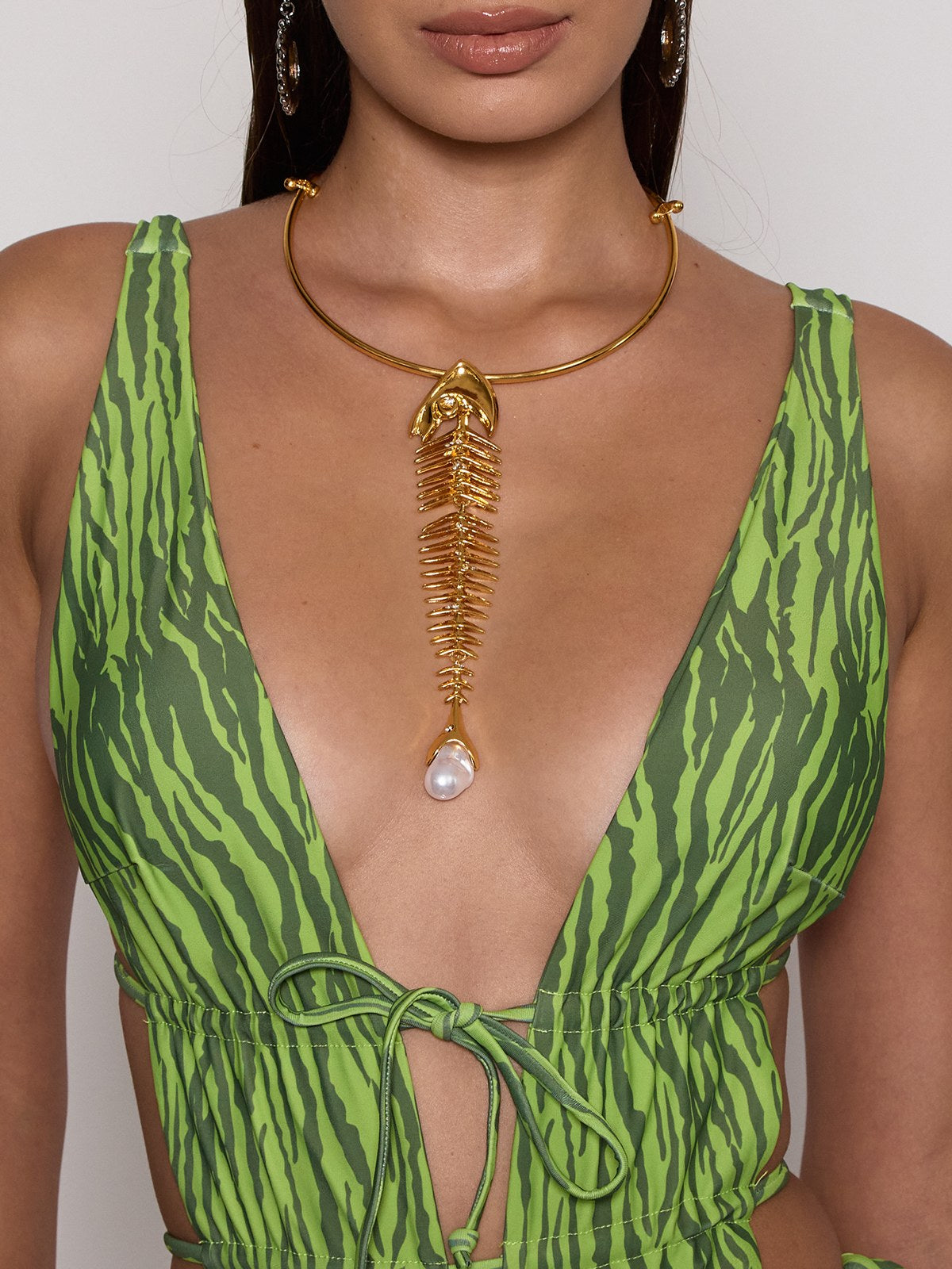 Soryxel Fishbone Pearl Pendant Choker - Image 2