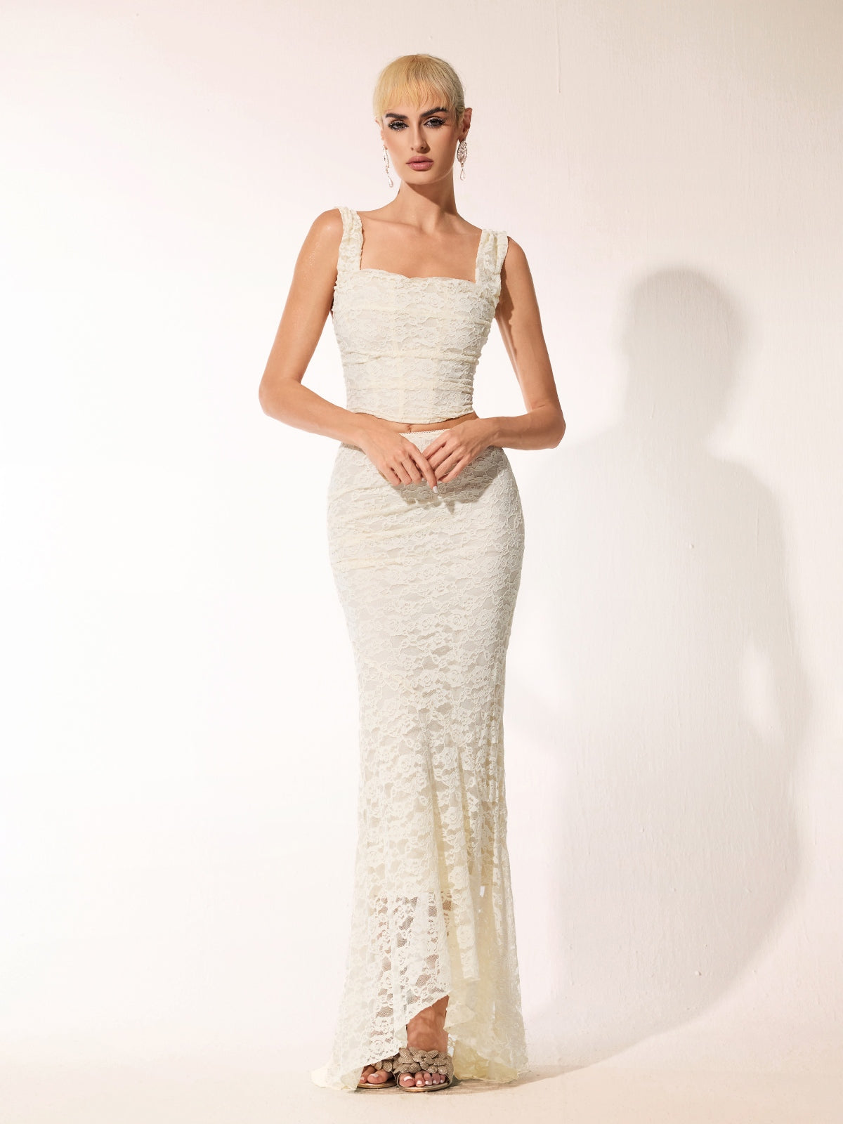 Vaxelyx Sleeveless Lace Skirt Set - Image 5